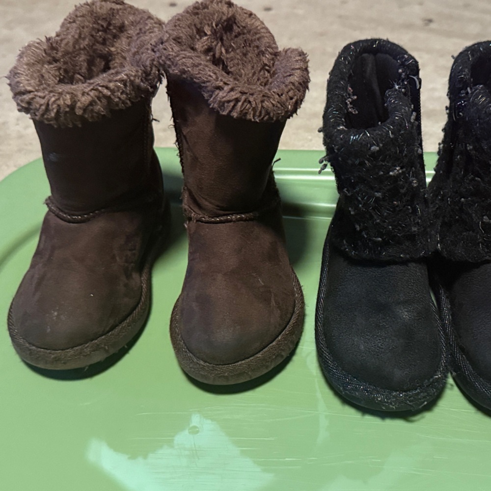 London Fog Kids Boots in Brown and Black